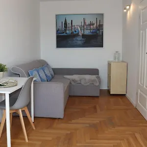 Citystay Modern 5 Min Plaza! Sopot